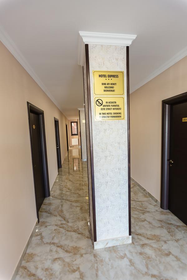 Express Residence Брэила Экстерьер фото
