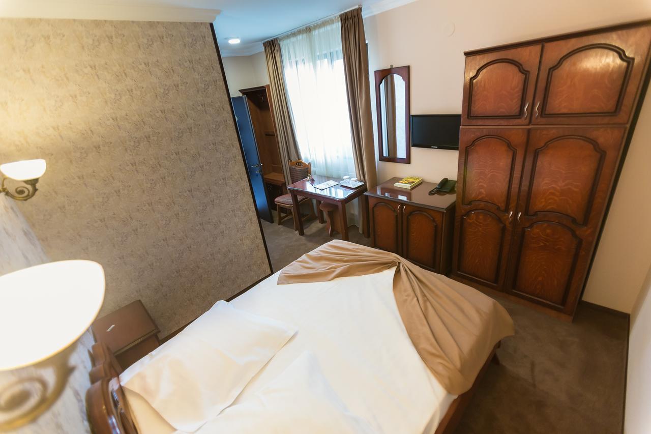 Express Residence Брэила Экстерьер фото