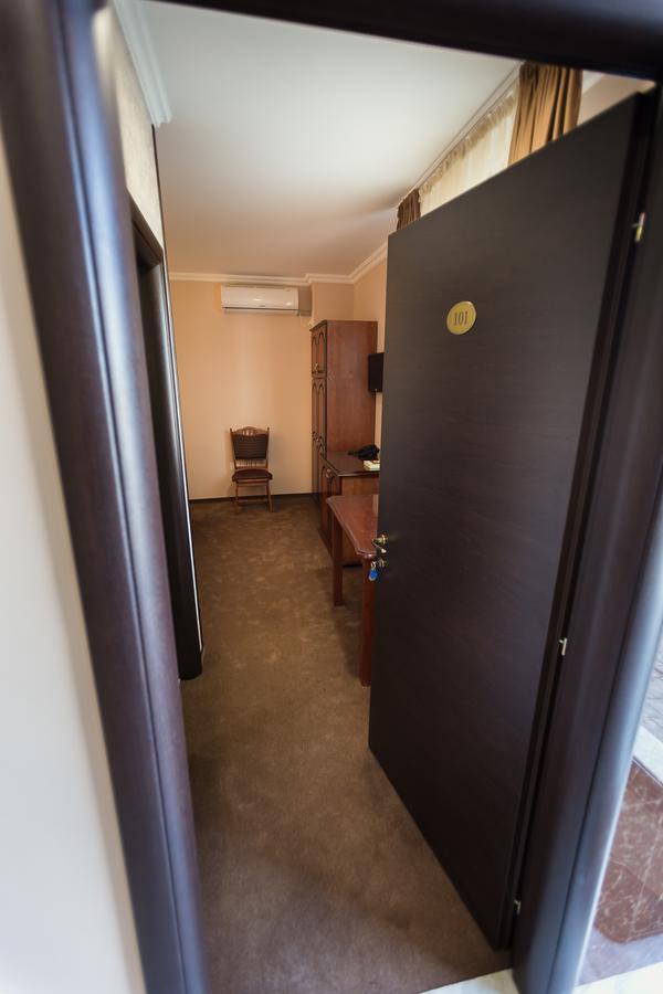 Express Residence Брэила Экстерьер фото